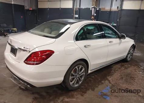 2015 Mercedes-Benz C 300 4Matic/Luxury 4Matic/Sport 4Matic из США, поврежденный, VIN 55SWF4KB1FU012004